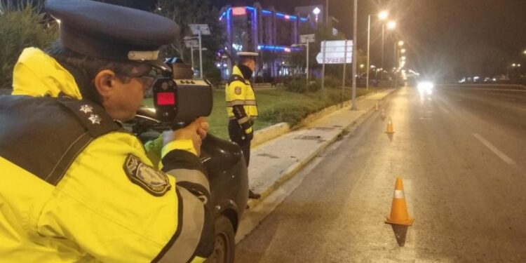 “Πόλεμος” στην παραλιακή: Πως η Τροχαία μάζεψε τους …κοντράκηδες σε μια νύχτα!