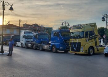 Σήμερα γάμος γίνεται με …παρανυφάκια Volvo και MAN!