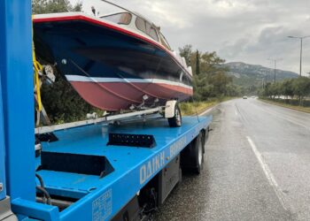 Veroutis Οδική Βοήθεια: Mεταφορές σκαφών με ασφάλεια, συνέπεια και προσιτές τιμές!