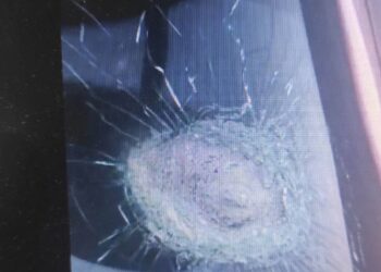 Καταγγελία: Επιτέθηκαν Ρομά στο φορτηγό του Γιάννη Άνθιμου, παραλίγο να τραυματιστεί (video)