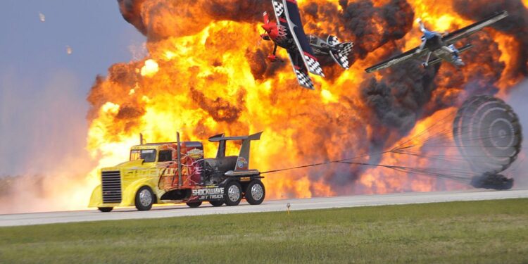 Νταλικέρης – κασκαντέρ σκοτώθηκε οδηγώντας έναν θηριώδη τράκτορα με 480χλμώρα (video)