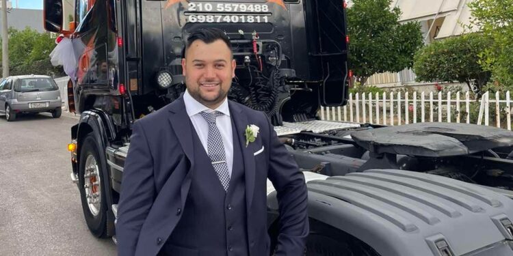 Να ζήσετε! Ο Γιάννης Γαβριήλ ενώθηκε με τα δεσμά του Γάμου ( video με το πανέμορφο SCANIA)