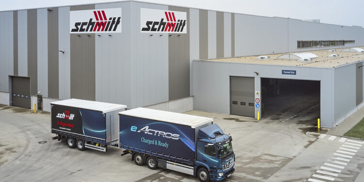 Mercedes-Benz Trucks: Και ηλεκτρική νταλίκα 40 τόνων σε τροχιά δοκιμών