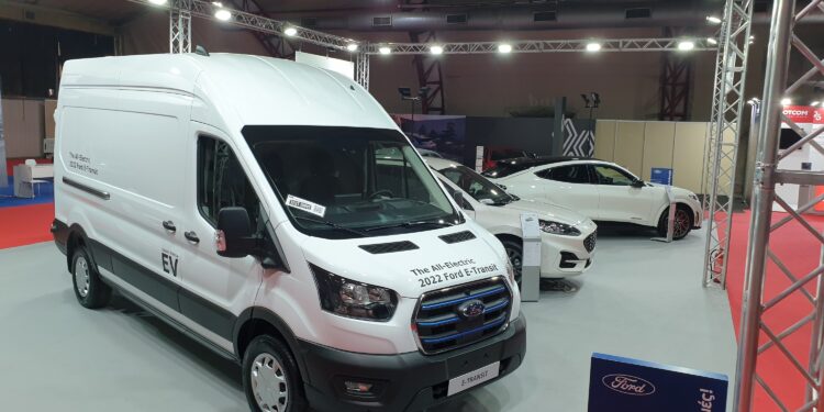 Η Ford εξηλεκτρίζει την 86η Διεθνή Έκθεση Θεσσαλονίκης με τη Mustang Mach-E GT και το νέο E-Transit