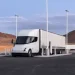 Ξεκινά δρομολόγια το ηλεκτρικό φορτηγό της Tesla