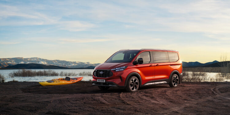 Η Ford Pro αποκαλύπτει το νέο, αμιγώς ηλεκτρικό όχημα πολλαπλών δραστηριοτήτων E-Tourneo Custom
