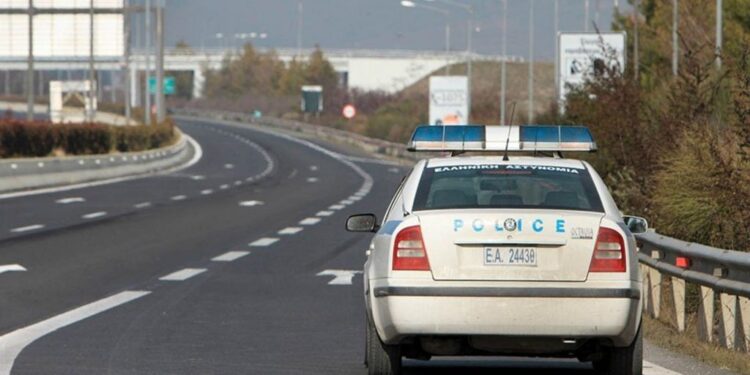 Ρομά: Έκοψαν στα δύο την Ελλάδα – σε Κιάτο και Μέγαρα