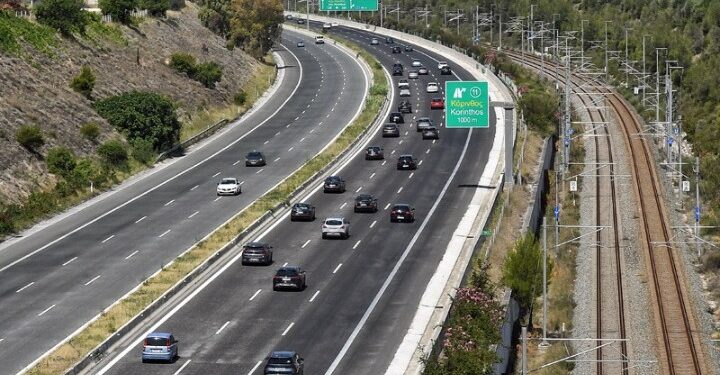 ΄Εκτακτο: Κλειστή η Εθνική Οδός από Κόρινθο προς Αθήνα λόγω πτώσης βράχων!