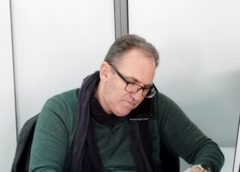 Παναγιώτης Τεγρέλλης, πρόεδρος ΣΙΑΦΕΖΠΤ: «Οι μεγάλες καθυστερήσεις στην παραλαβή κοντέινερ ταλαιπωρεί τους μεταφορείς στο λιμάνι του Πειραιά.»