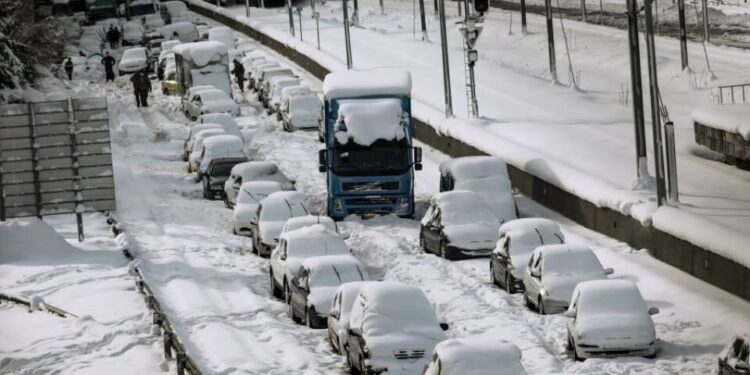 Έκτακτα μέτρα για την επερχόμενη κακοκαιρία: Aπό την Αγία Άννης – στον Κηφισό – το απαγορευτικό για τα φορτηγά