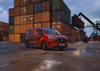 Τα νέα Ford Transit Custom και Tourneo Custom ήρθαν στην Ελλάδα