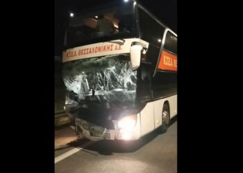 Νέα Τραγωδιά με ΚΤΕΛ στον Πλαταμώνα: Ένας νεκρός και έξι τραυματίες στην Εθνική – ΚΤΕΛ έπεσε πάνω σε ΙΧ στη ΛΕΑ