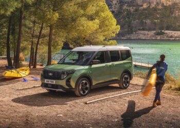 Η Ford αποκάλυψε σήμερα το ολοκαίνουργιο E-Tourneo Courier