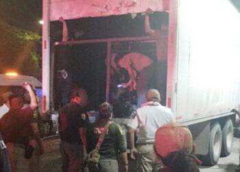 Απίστευτο: 175 μετανάστες μέσα σε νταλίκα