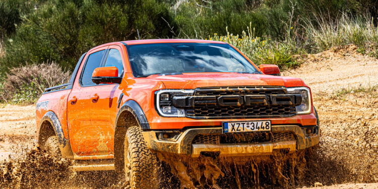 Νέο Ford Ranger Raptor: Ένας …λοκατζής που σαρώνει στο πέρασμα του! (+video)
