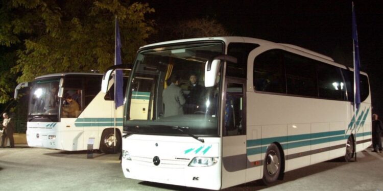 Φωτιά σε λεωφορείο στην Εύβοια