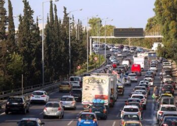 Κηφισός: Φορτηγό …σκόρπισε κρέατα στο δρόμο