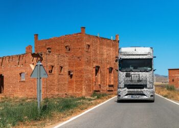 MERCEDES eActros 600: Ένας σκληρός εργάτης!