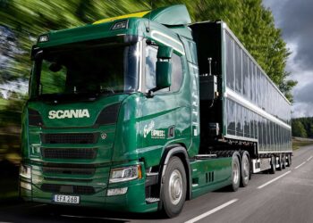 Scania: Φορτηγά με φωτοβολταϊκά! (+vid)