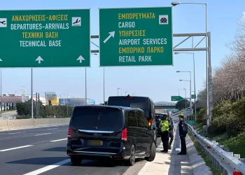 Τους τσίμπησε η Τροχαία: 42 παραβάσεις για υποκλοπή μεταφορικού έργου!