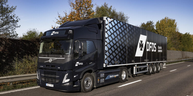 Η Volvo λαμβάνει παραγγελία για 100 ηλεκτρικά φορτηγά από την DFDS