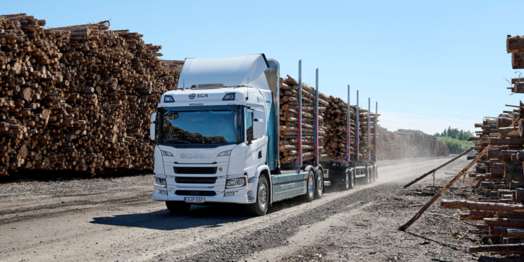 Κάνει τζιζ! Το ηλεκτρικό SCANIA που μεταφέρει 70 τόνους ( video)