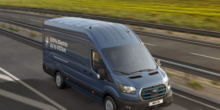 Η Ford Pro αποκάλυψε σήμερα μια νέα επιλογή για το E-Transit με μπαταρία Extended Range
