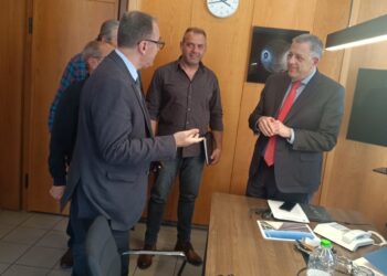 Για την άρση απαγόρευσης χρήσης από τα φορτηγά του Παλαιού Οδικού Δικτύου: Συνάντηση Νίκου Ταχιάου με ΠΣΧΕΜ