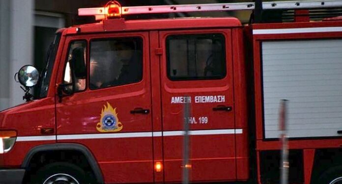 Συναγερμός στο Λιμάνι Θεσσαλονίκης: Καίγονται φορτηγά