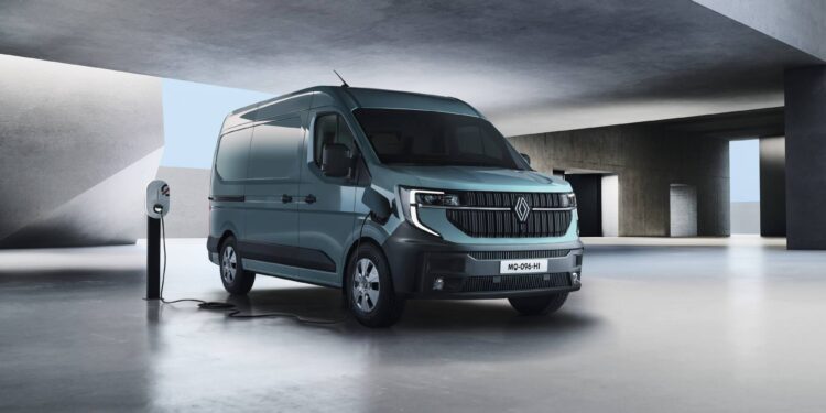 Το νέο Renault Master κέρδισε τον τίτλο του Van of the Year 2025