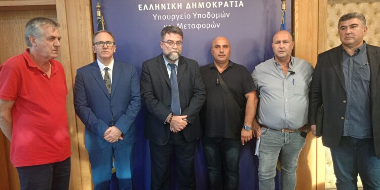 Συνάντηση ΠΣΧΕΜ και Σωματείων με Οικονόμου για τα προβλήματα του κλάδου -Τι συζητήθηκε