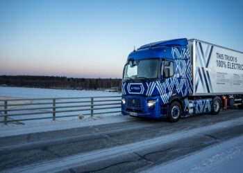 Στο παγωμένο κλίμα της Φινλανδίας, το Renault Trucks E-Tech T Diamond Echo ξεπερνά κάθε προσδοκία