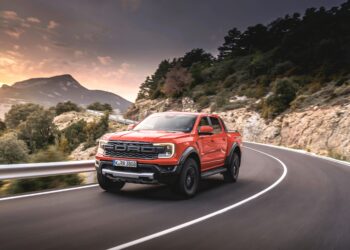 Το σκληροτράχηλο Ford Ranger Raptor συγκεντρώνει τα φλας της δημοσιότητας στην έκθεση AgroΤhessaly 2025