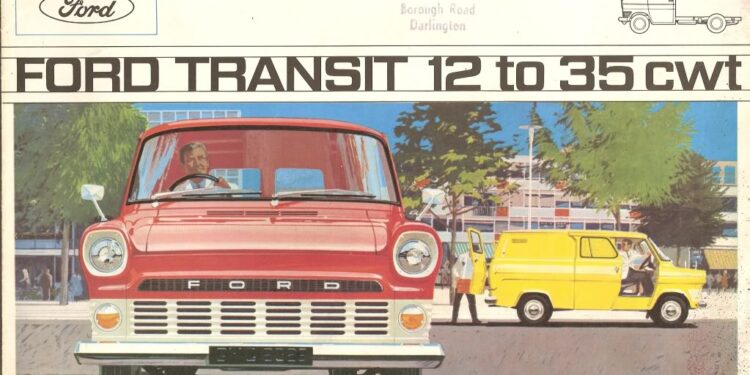 60 ετών και συνεχίζει ακάθεκτο: Η ιστορία του Ford Transit σε αριθμούς