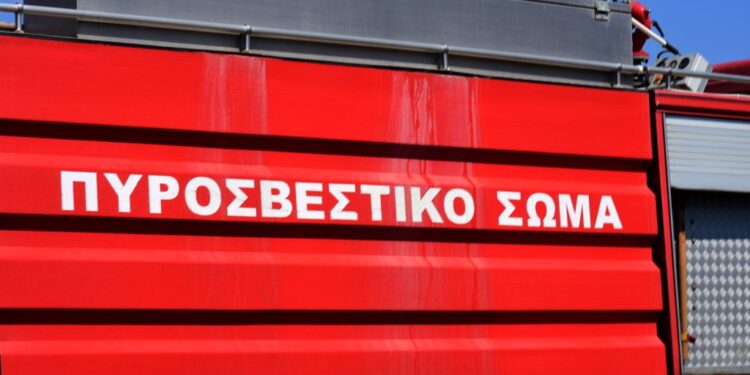 Θεσσαλονίκη: Έκλεψαν μπαταρίες και καλώδια από πυροσβεστικό όχημα