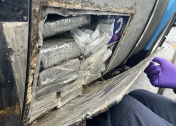Εξαρθρώθηκε εγκληματική οργάνωση διεθνικού χαρακτήρα, τα μέλη της οποίας δραστηριοποιούνταν στη μεταφορά σημαντικών ποσοτήτων ναρκωτικών ουσιών, κυρίως κοκαΐνης, σε χώρες της Ευρώπης