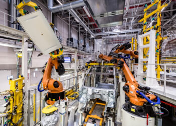 Volkswagen: Νέα επένδυση στη Βρέζνια για την επόμενη, αμιγώς ηλεκτρική γενιά του Crafter