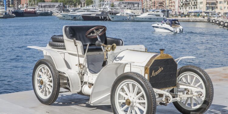 Η πρώτη Mercedes γεννήθηκε πριν από 125 χρόνια: στις 22 Νοεμβρίου του 1900