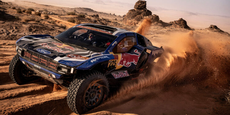 Τα Ford Raptor T1+ κατέκτησαν τους αμμόλοφους του φετινού Dakar Rally