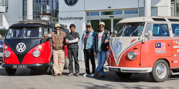Τα ιστορικά VW Bulli επιστρέφουν στη γενέτειρά τους στο Αννόβερο