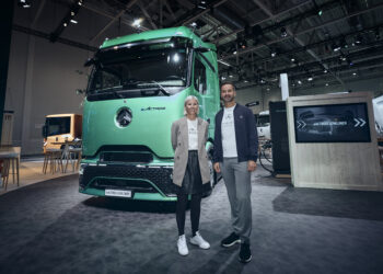 DAIMLER TRUCK: Τι παρουσιάζει στο Ανόβερο