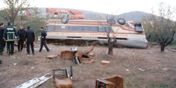 27 χρόνια από το δυστύχημα στα Τέμπη με το πούλμαν του ΠΑΟΚ